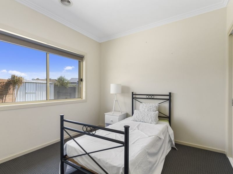 35 Dryden Place, Sale VIC 3850