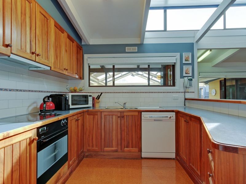 6 Vaughan Street, Stratford VIC 3862