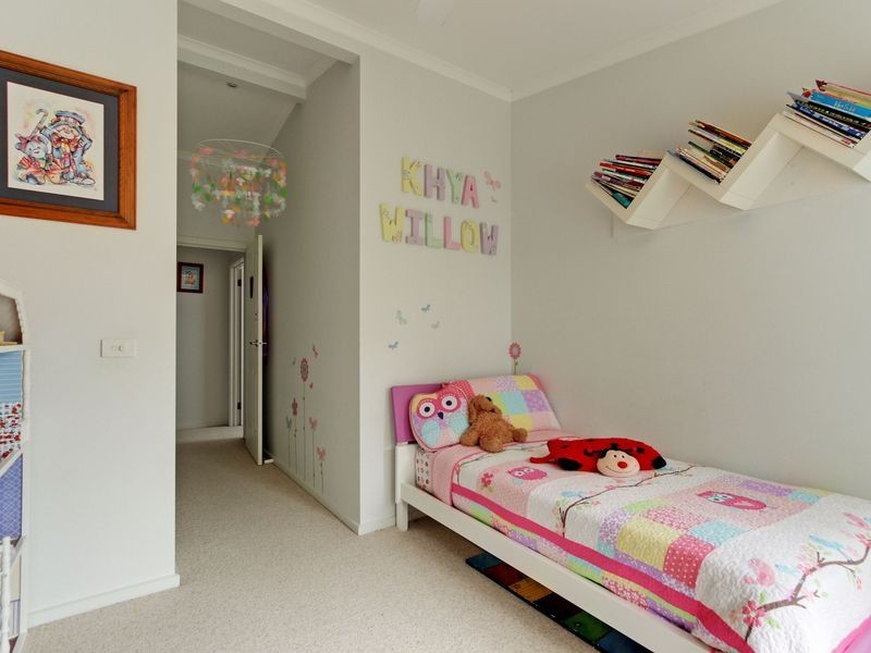 6 Vaughan Street, Stratford VIC 3862