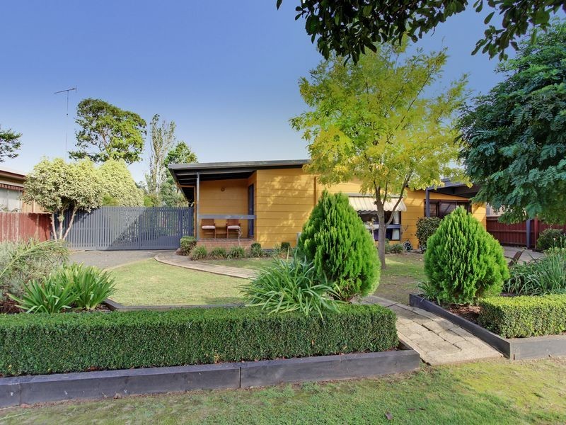6 Vaughan Street, Stratford VIC 3862
