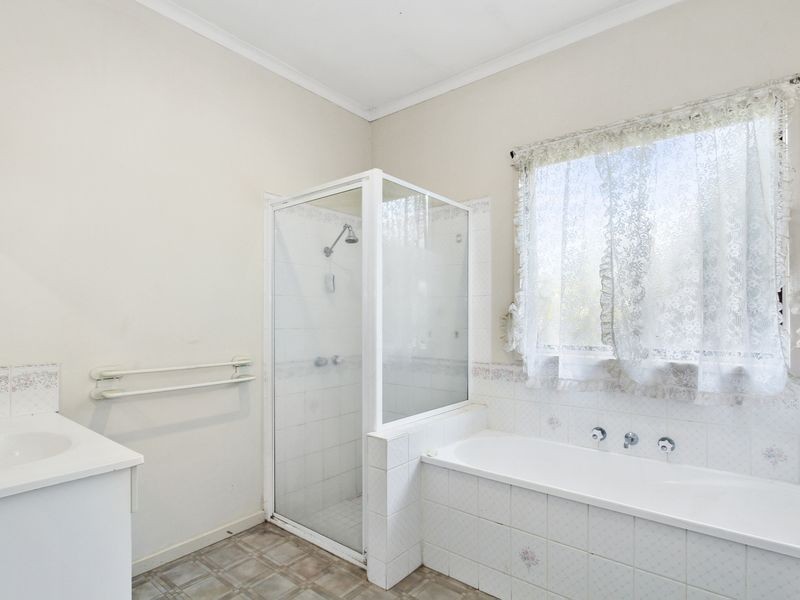 25 Coverdale Drive, Sale VIC 3850