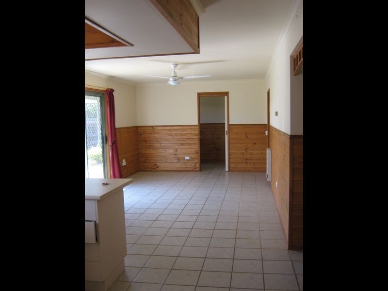 33 Niel Street, Stratford VIC 3862