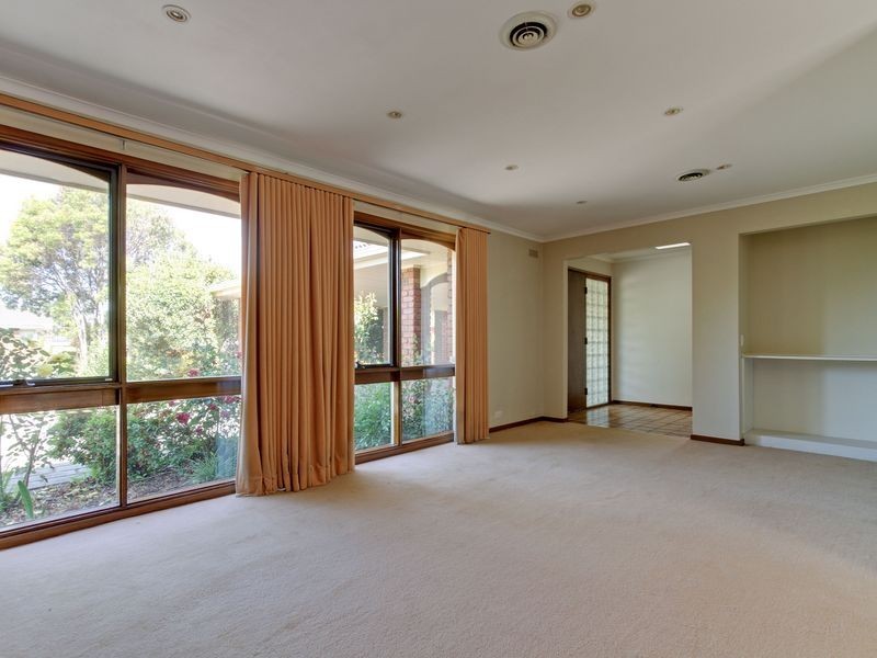 1 Heron Court, Sale VIC 3850