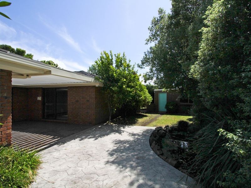 1 Heron Court, Sale VIC 3850
