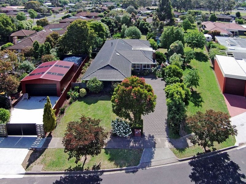 1 Heron Court, Sale VIC 3850