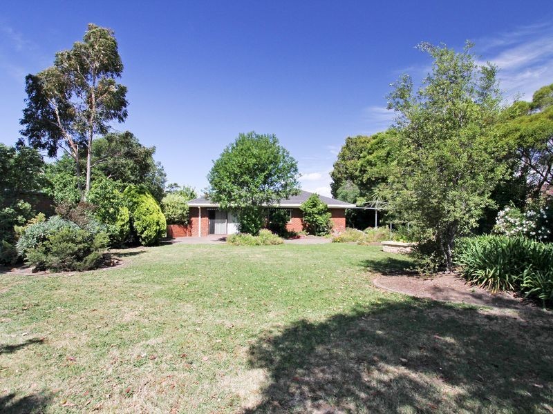 1 Heron Court, Sale VIC 3850