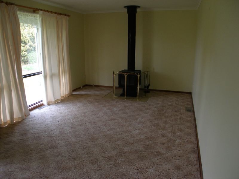 13 Pine Tree Court, Seaspray VIC 3851