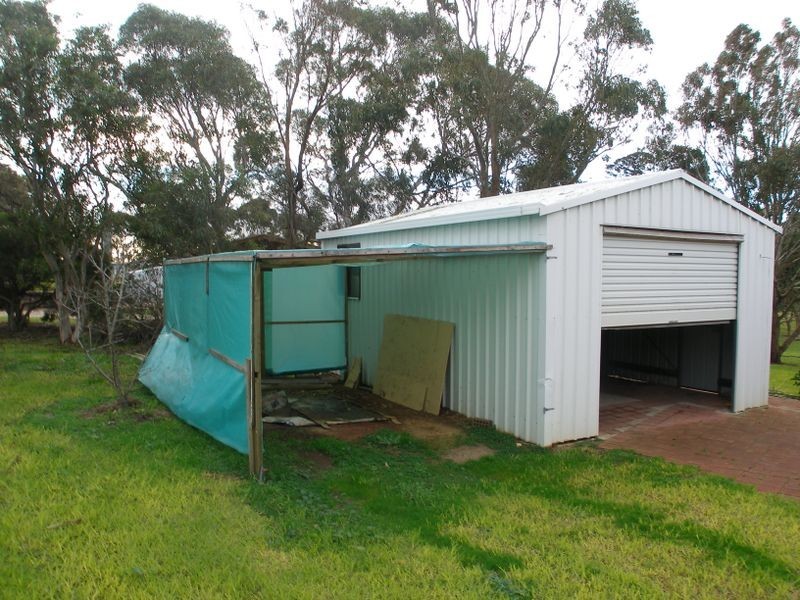 13 Pine Tree Court, Seaspray VIC 3851