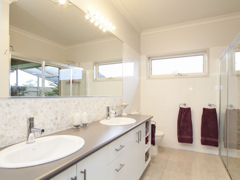 4 Finch Court, Wurruk VIC 3850