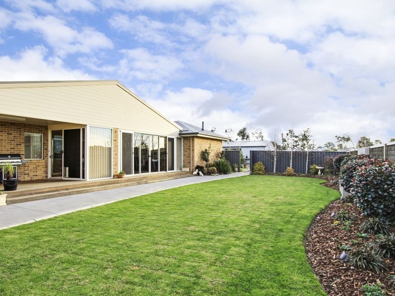 4 Finch Court, Wurruk VIC 3850