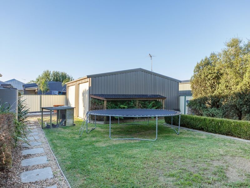 4 Gilchrist Court, Stratford VIC 3862