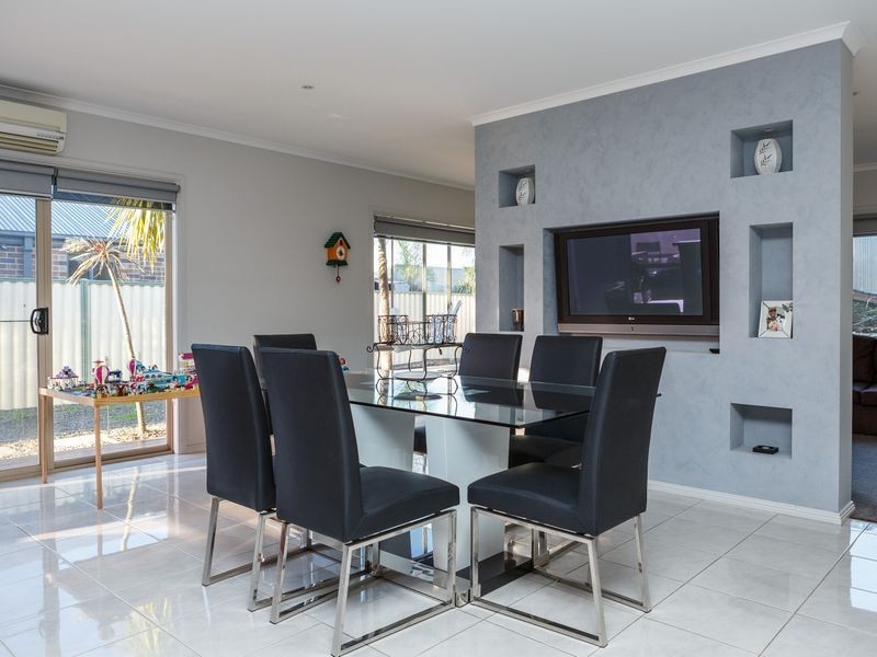 4 Gilchrist Court, Stratford VIC 3862