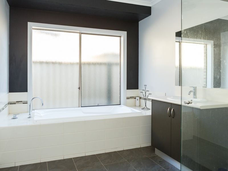 4 Gilchrist Court, Stratford VIC 3862