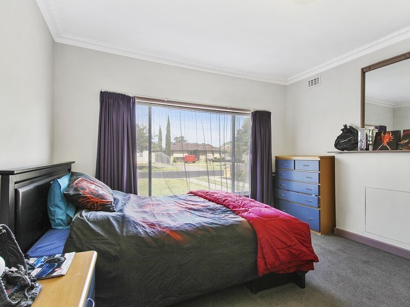 9 Valentine Crescent, Sale VIC 3850