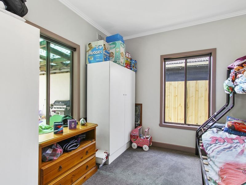 9 Valentine Crescent, Sale VIC 3850