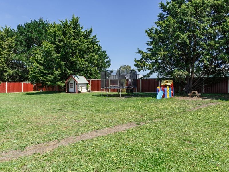 151 Newton Drive, Stratford VIC 3862