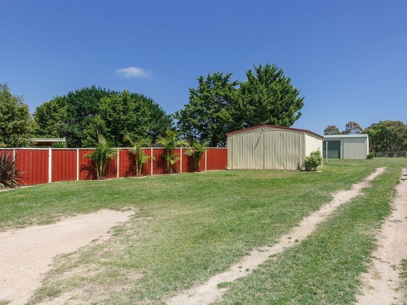 151 Newton Drive, Stratford VIC 3862