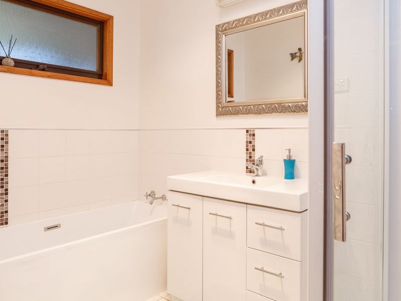 151 Newton Drive, Stratford VIC 3862