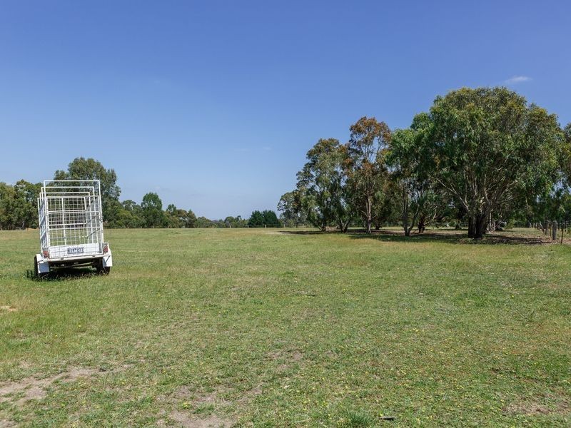 151 Newton Drive, Stratford VIC 3862