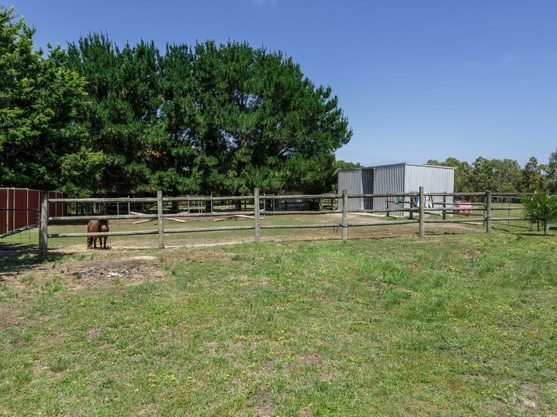 151 Newton Drive, Stratford VIC 3862