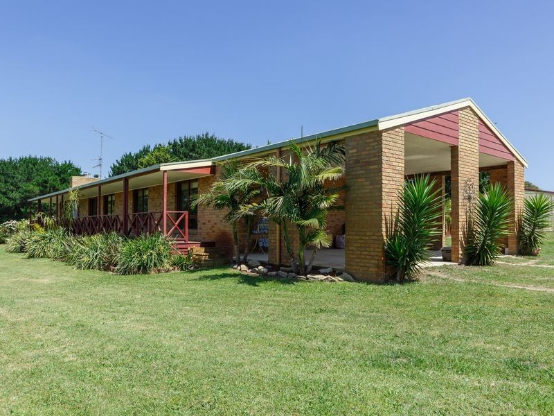 151 Newton Drive, Stratford VIC 3862