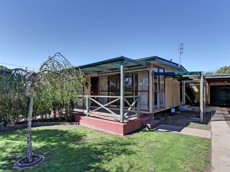 4 Carter Street, Sale VIC 3850