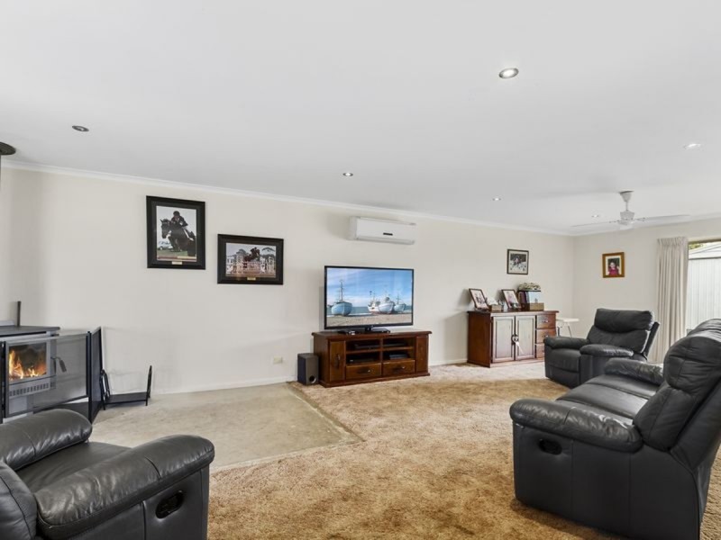 25 Raymond Street, Stratford VIC 3862