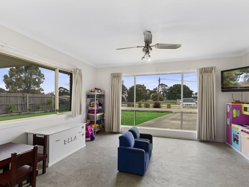25 Raymond Street, Stratford VIC 3862