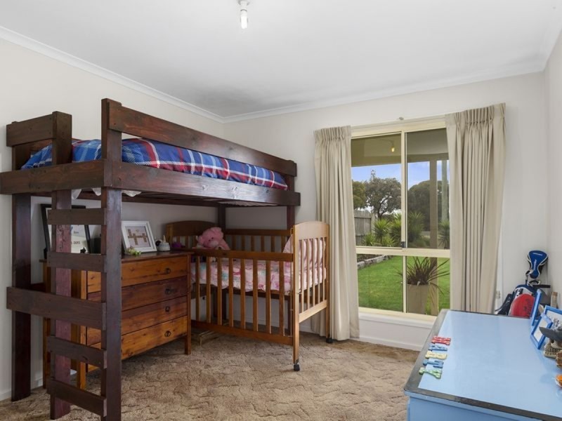 25 Raymond Street, Stratford VIC 3862