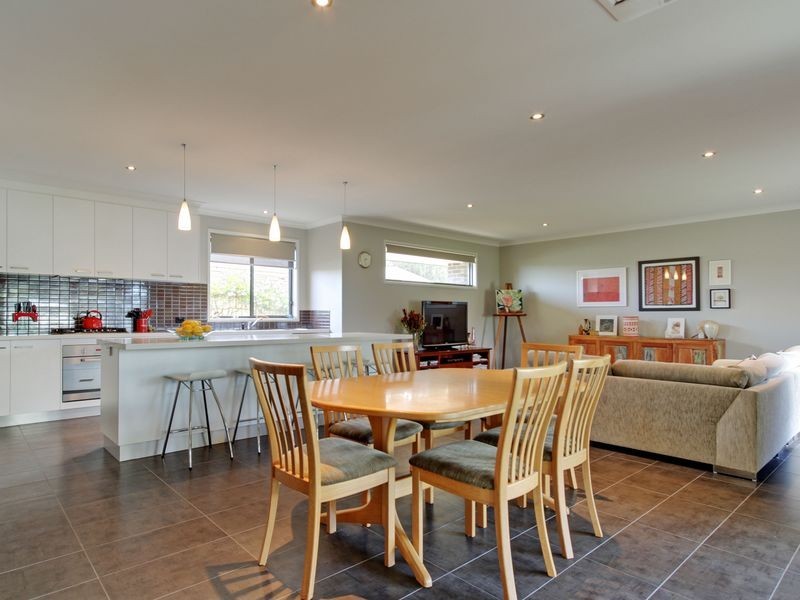 8 Ducret Court, Stratford VIC 3862