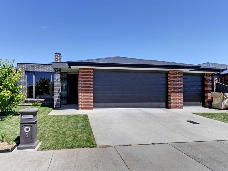 5 Speechley Court, Sale VIC 3850