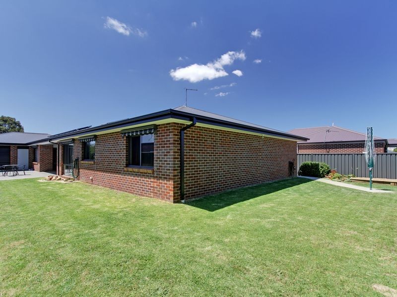 5 Speechley Court, Sale VIC 3850