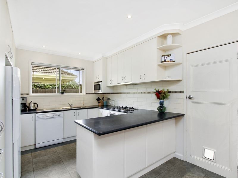 28 Valentine Crescent, Sale VIC 3850