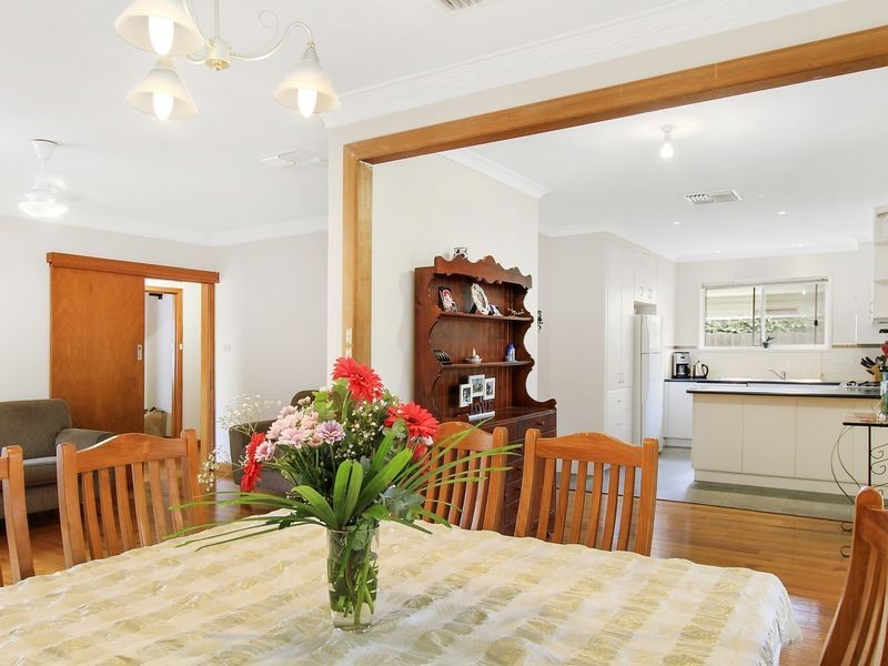 28 Valentine Crescent, Sale VIC 3850