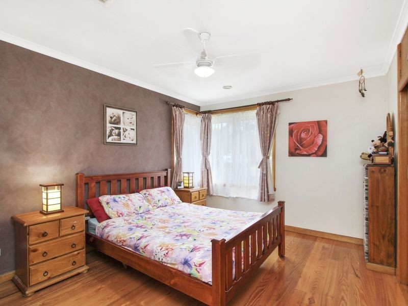 28 Valentine Crescent, Sale VIC 3850