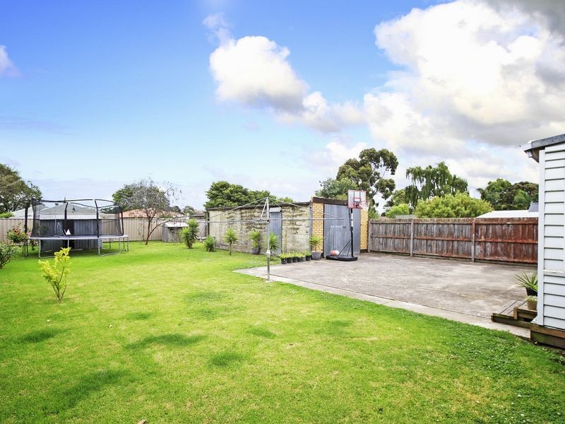 28 Valentine Crescent, Sale VIC 3850
