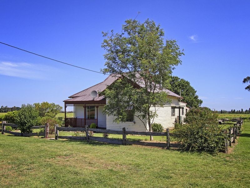 169 Llowalong Estate Road, Llowalong VIC 3862