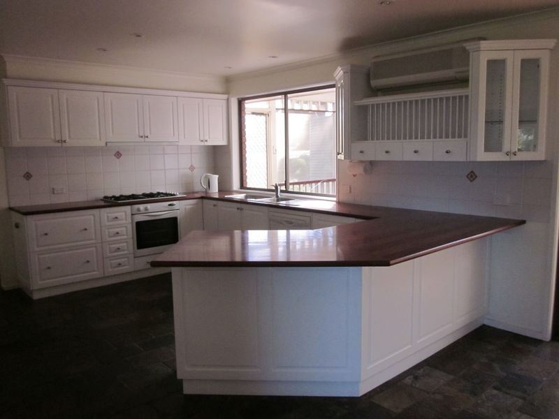 25 Newton Drive, Stratford VIC 3862