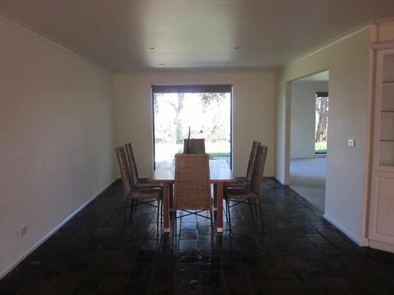 25 Newton Drive, Stratford VIC 3862