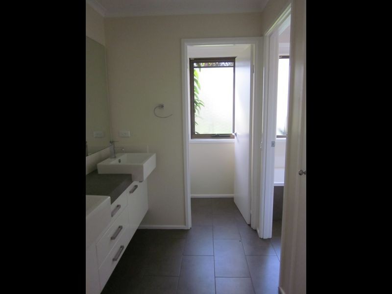 25 Newton Drive, Stratford VIC 3862