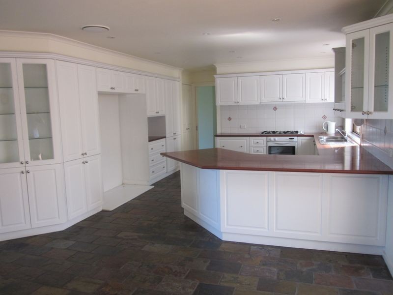 25 Newton Drive, Stratford VIC 3862