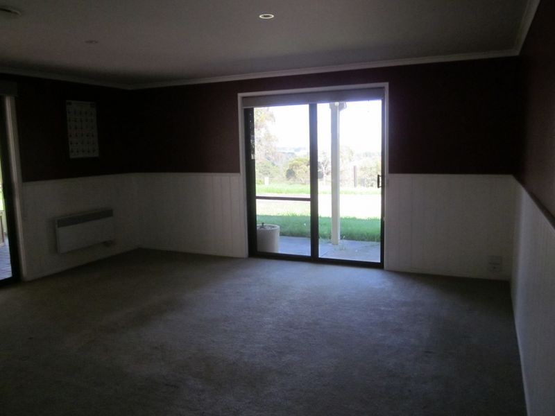 25 Newton Drive, Stratford VIC 3862