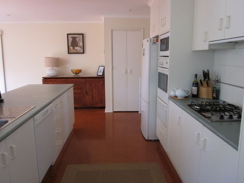 5 Allambie Road, Sale VIC 3850