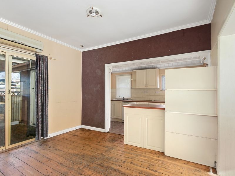 18 Dixon Street, Stratford VIC 3862