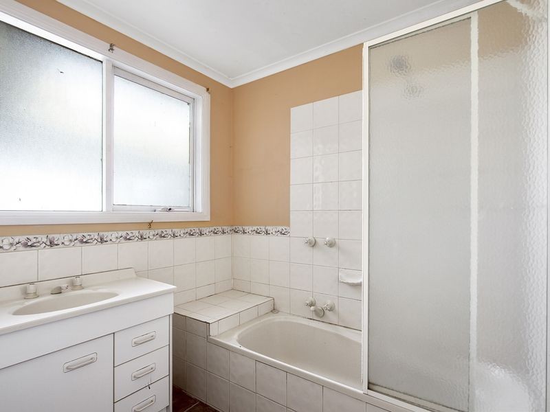 18 Dixon Street, Stratford VIC 3862