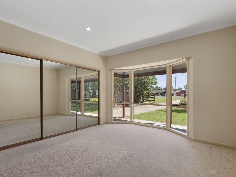 34 Wyndham Street, Stratford VIC 3862