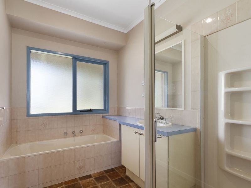 34 Wyndham Street, Stratford VIC 3862