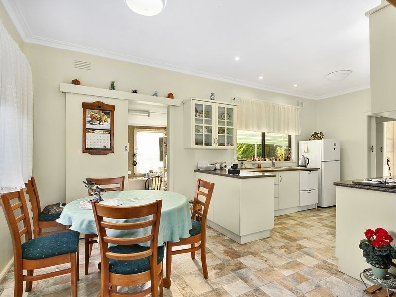 5 Dawson Street, Stratford VIC 3862