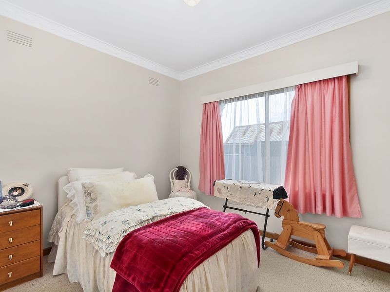 5 Dawson Street, Stratford VIC 3862
