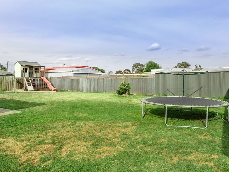 28 George Street, Maffra VIC 3860